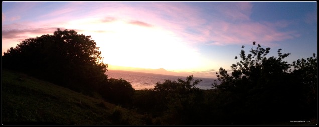 Gili sunset panorama 2